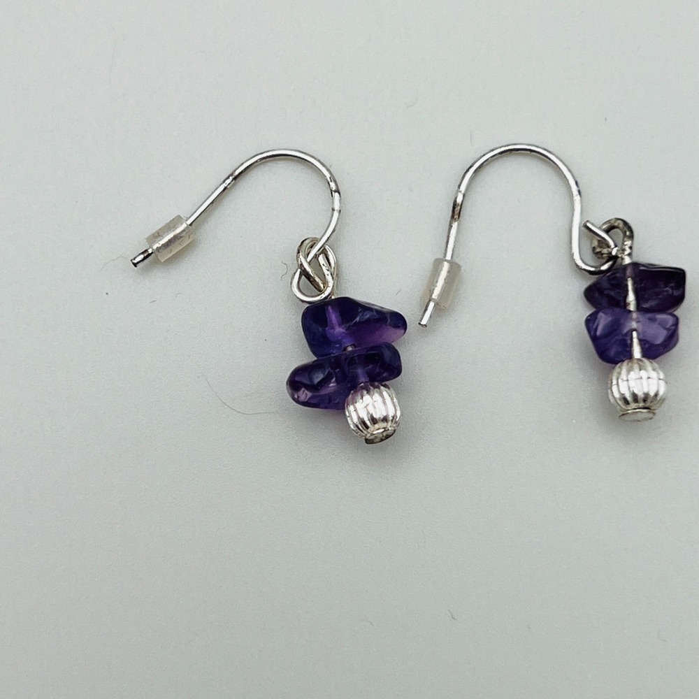 Faux Amethyst Chip‎ Dangle Pierced Earrings Silver Tone Hook Purple Beaded Drop